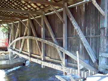 Salisbury Center Bridge Photo by Dick Wilson, April 16, 2004