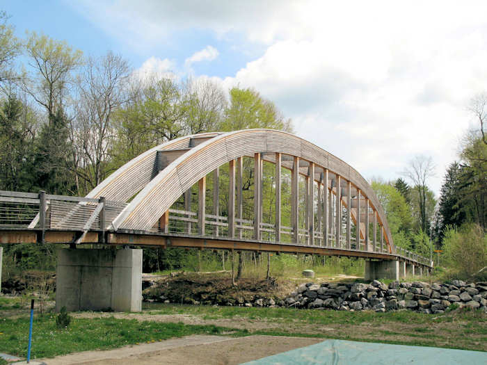 Emmestegwiler Pedestrian Bridge. Photo by Konrad Meyer-Usteri August 2009